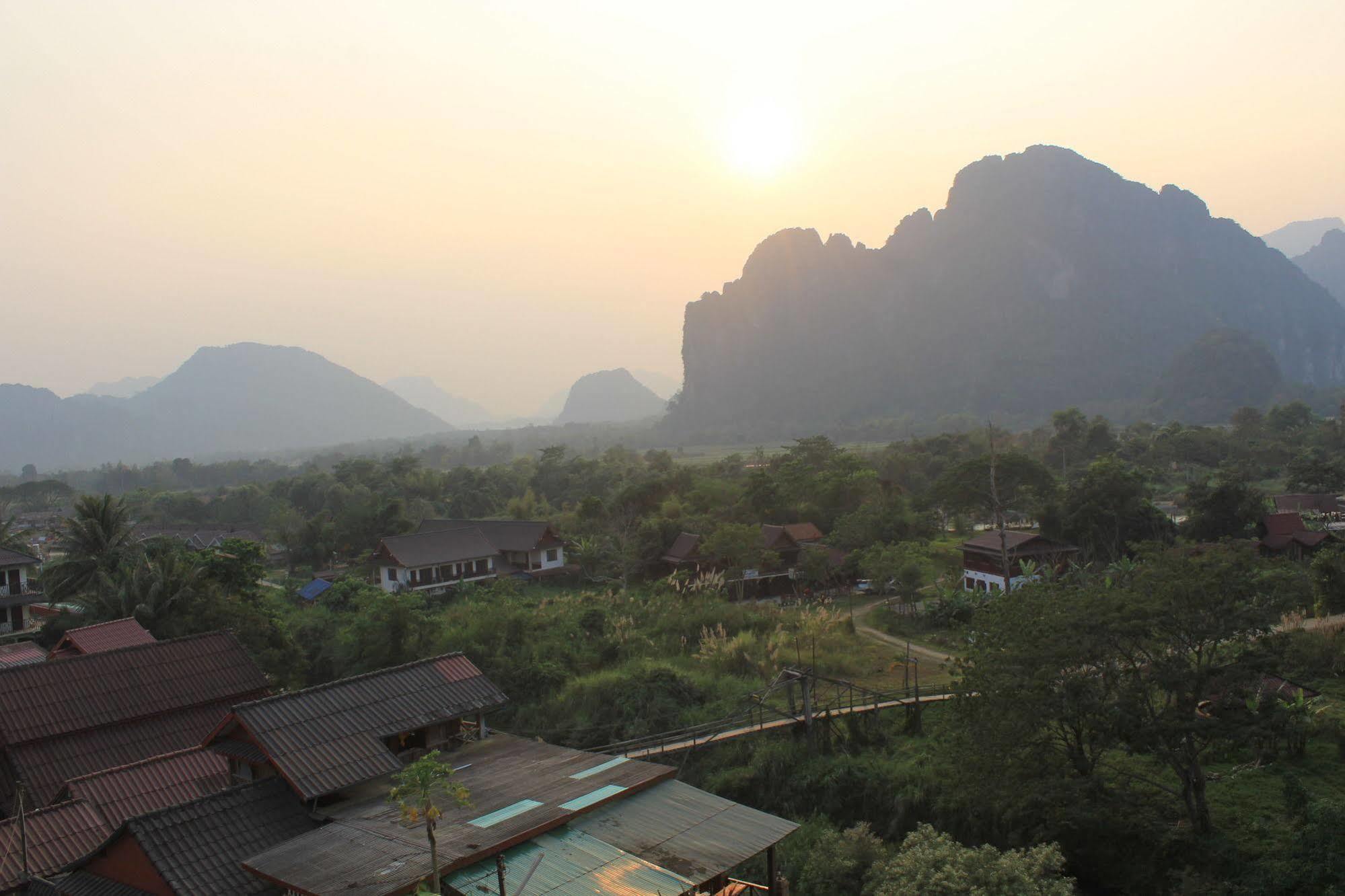 Mountainview Riverside Boutique Hotel Vang Vieng Exteriör bild